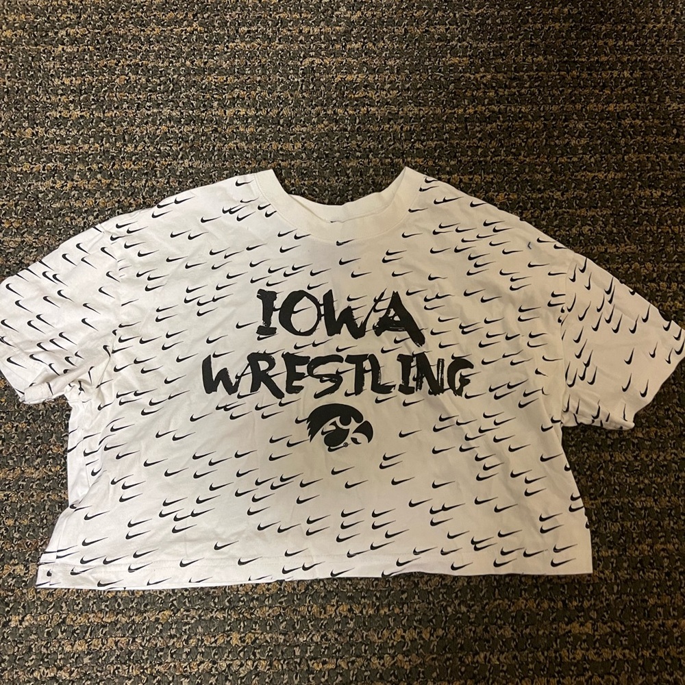 Nike cropped tee